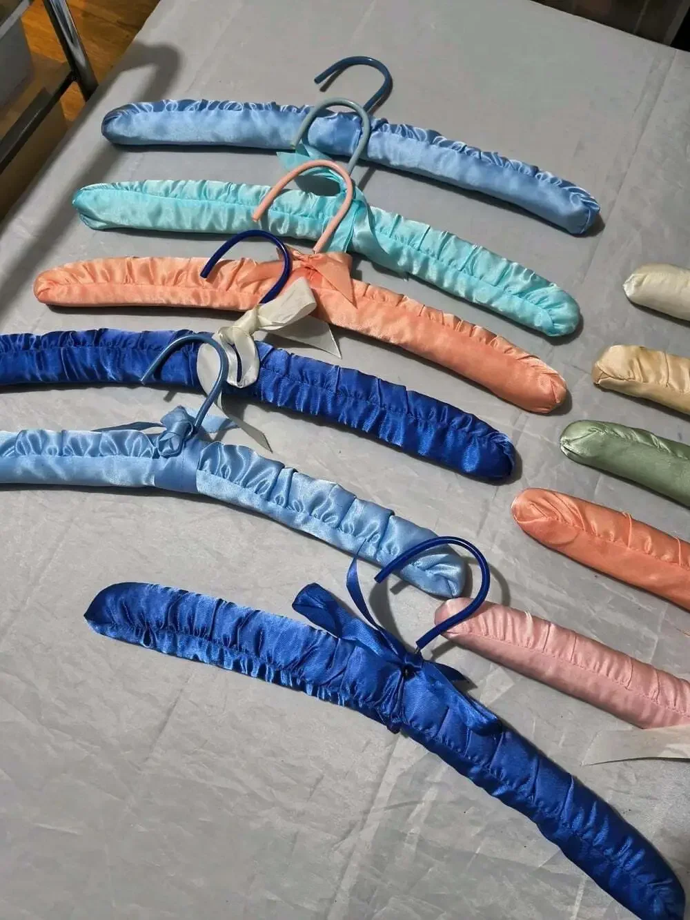 Vintage Satin Padded Traditional Clothes Hangers, Multicolor Solid bows